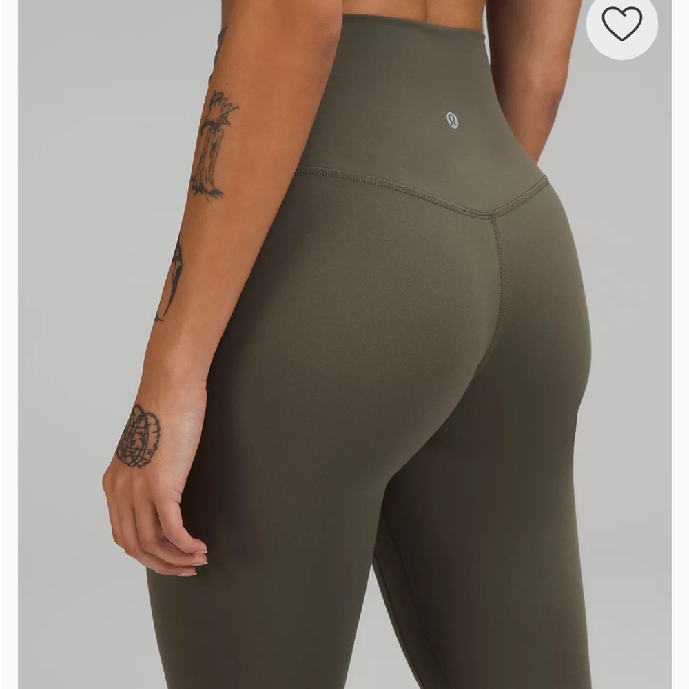 lululemon Align™ High-Rise Crop 23" XL
Discoloration in the inside